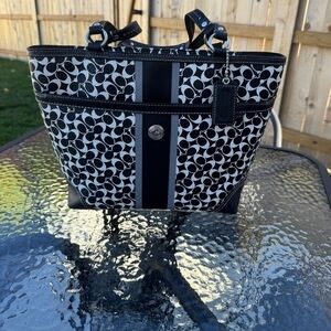 Coach Chelsea Heritage Stripe Black and White Pattern Tote F15317 Vintage